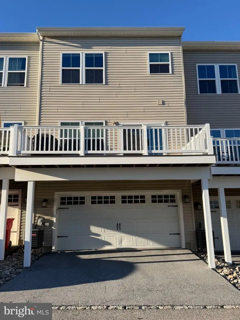 602 Holywell Dr, Malvern, PA 19355 - #3