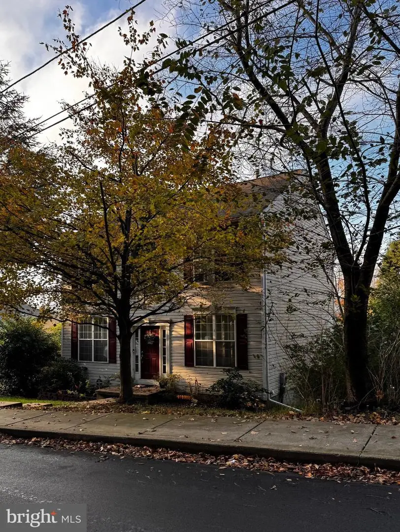 811 Oak St, Coatesville, PA 19320 - #2