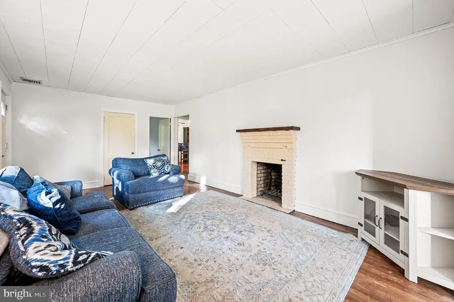 6 Norwood House Rd, Downingtown, PA 19335 - #3