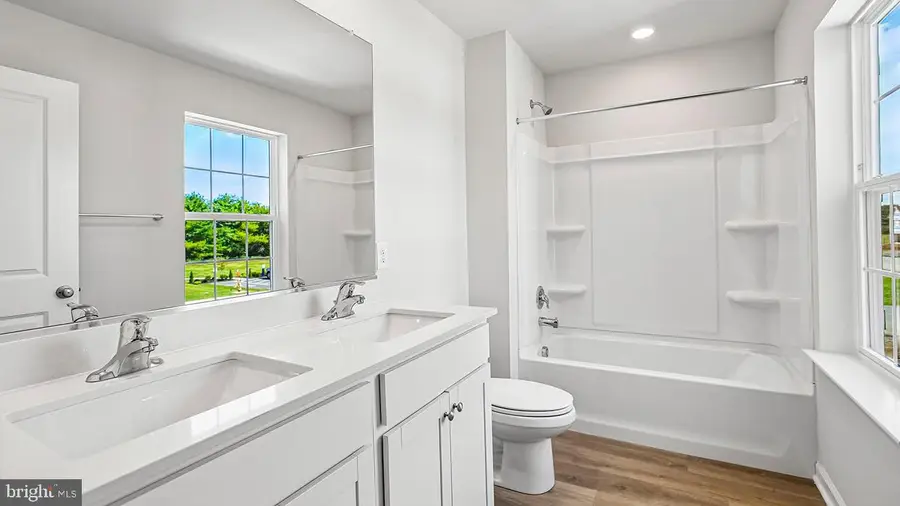 135 Trinity Dr, Oxford, PA 19363 - #3