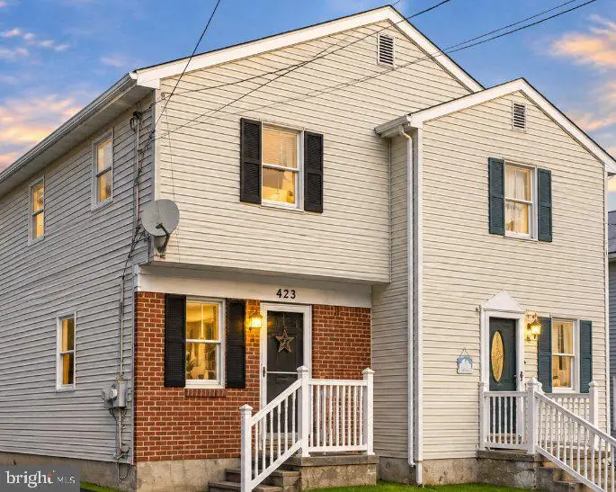 423 W 4th Ave, Parkesburg, PA 19365 - #1