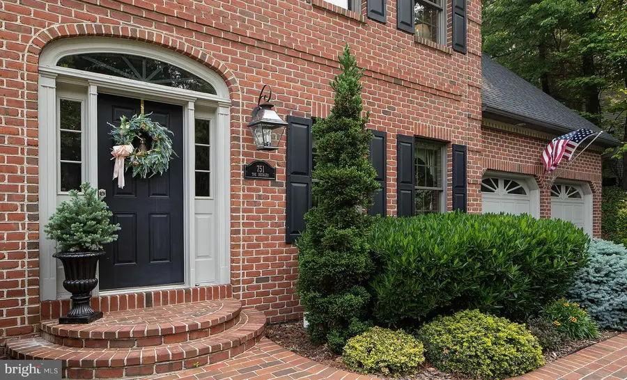 751 Zermatt Dr, Hummelstown, PA 17036 - Image #3