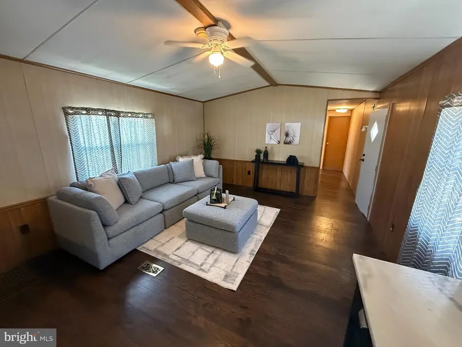 2 Caravan Ct, Middletown, PA 17057 - Image #3