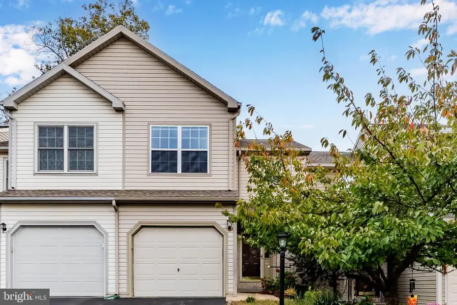 224 Forest Oak Ln, Harrisburg, PA 17110 - Image #2