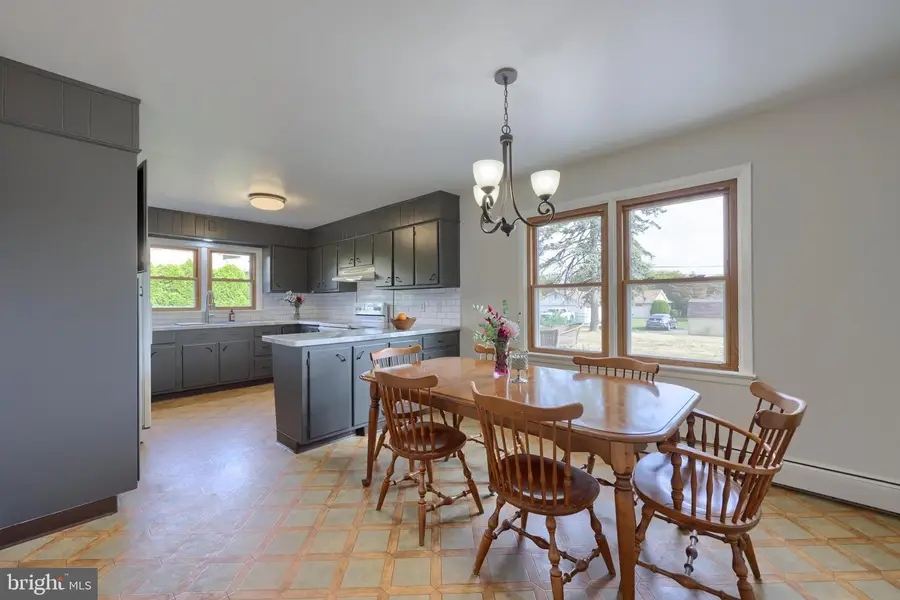 428 Beech Ave, Hershey, PA 17033 - Image #3