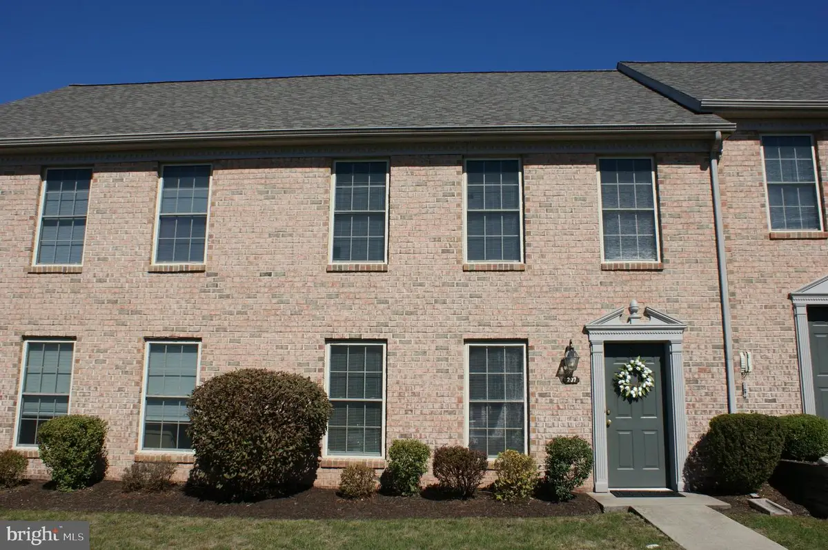 207 Saddle Ridge Dr, Harrisburg, PA 17110 - Image #1