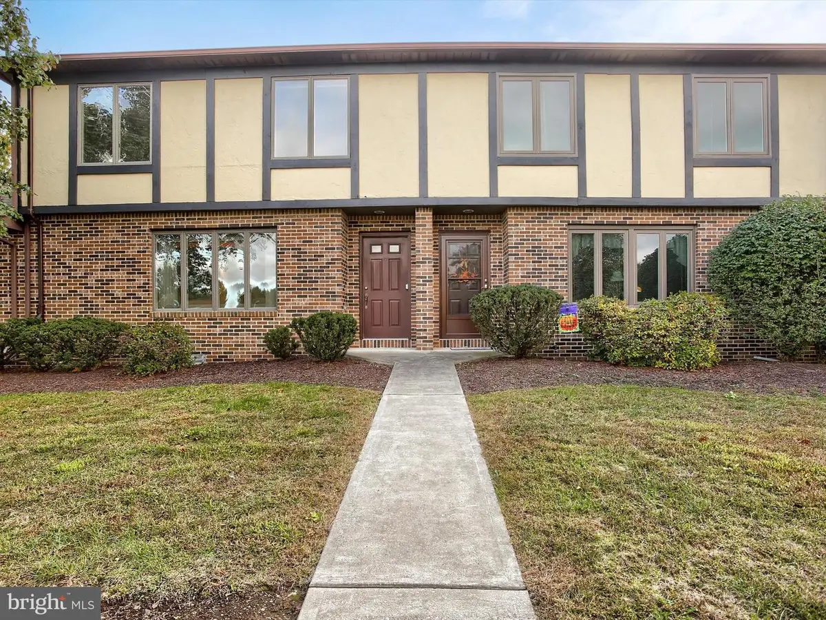 3877 N Sarayo Cir, Harrisburg, PA 17110 - Image #1