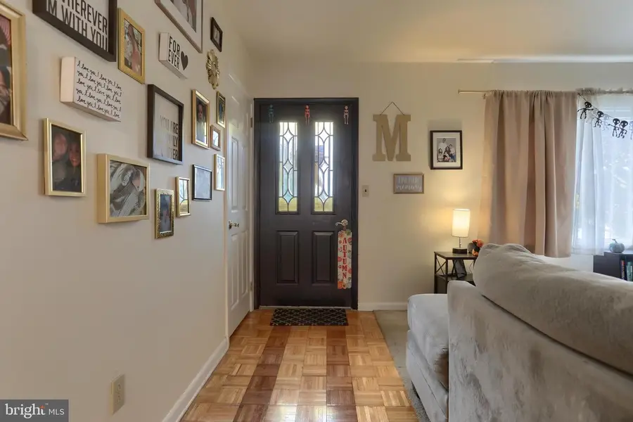 662 Woodview St, Harrisburg, PA 17113 - Image #2