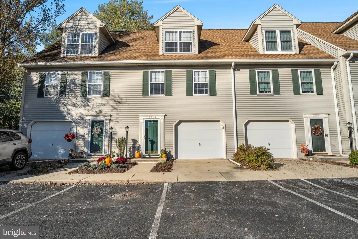 6302 Darlington Dr, Harrisburg, PA 17112 - Image #1