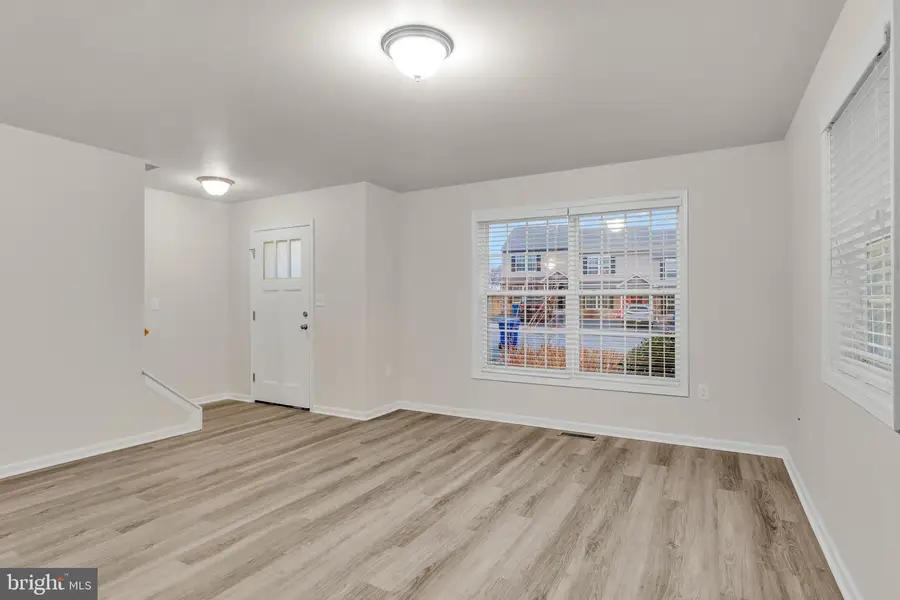 833 Gregs Dr, Harrisburg, PA 17111 - Image #2