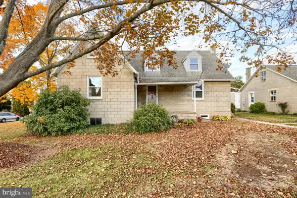 338 Locust St, HALIFAX, PA 17032