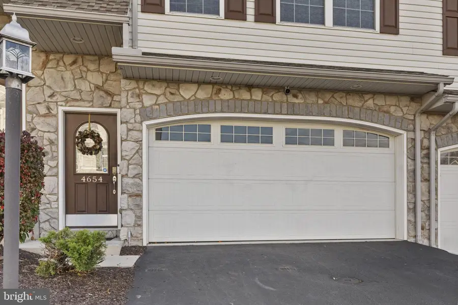 4654 Margarets Dr, Harrisburg, PA 17110 - Image #2
