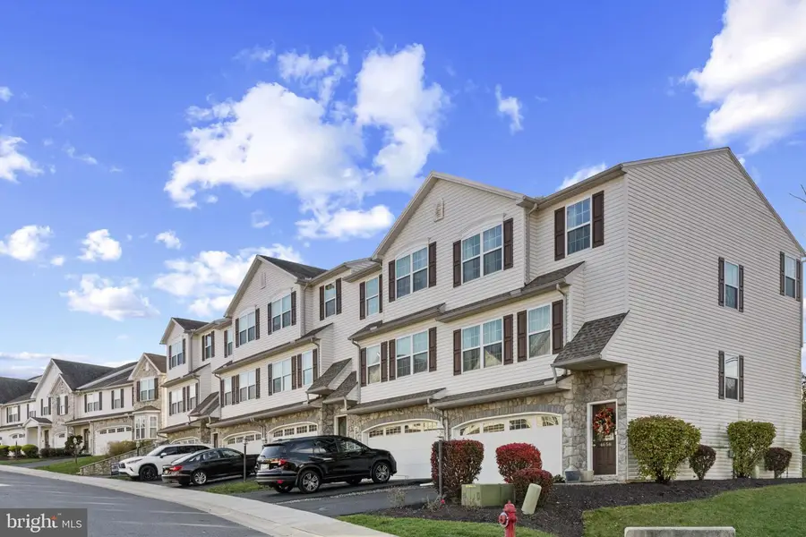 4654 Margarets Dr, Harrisburg, PA 17110 - Image #3