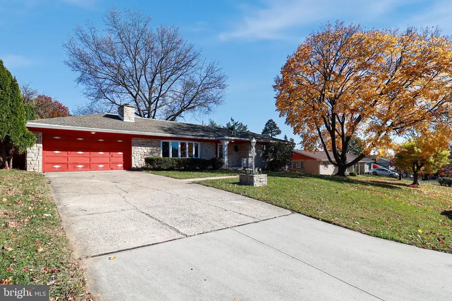 661 Colleen Dr, Harrisburg, PA 17109 - Image #2