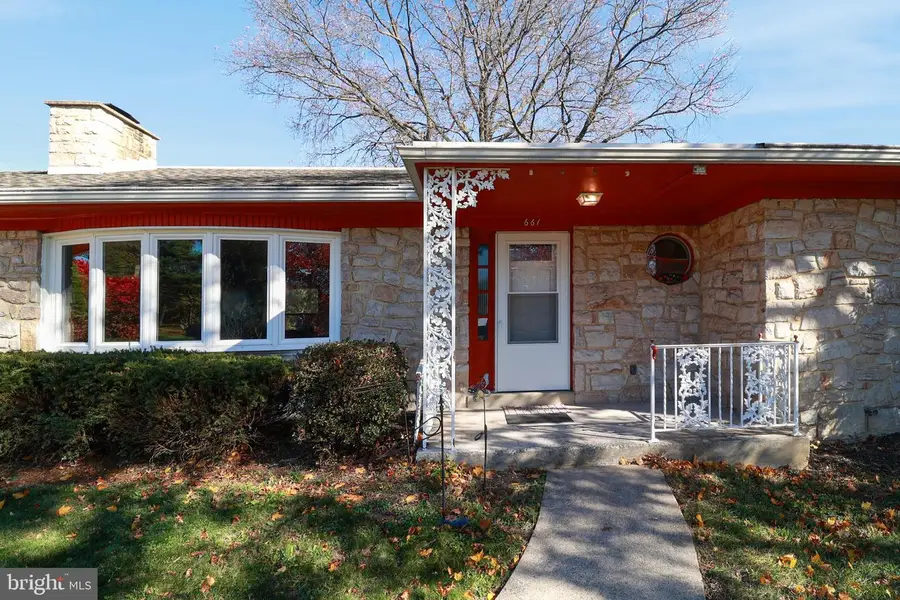 661 Colleen Dr, Harrisburg, PA 17109 - Image #3