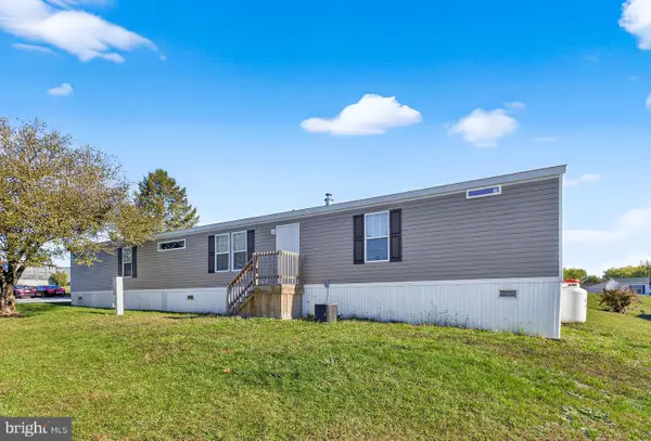 48 Dallas Dr, GRANTVILLE, PA 17028