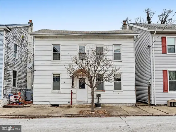 257 Moore St, MILLERSBURG, PA 17061