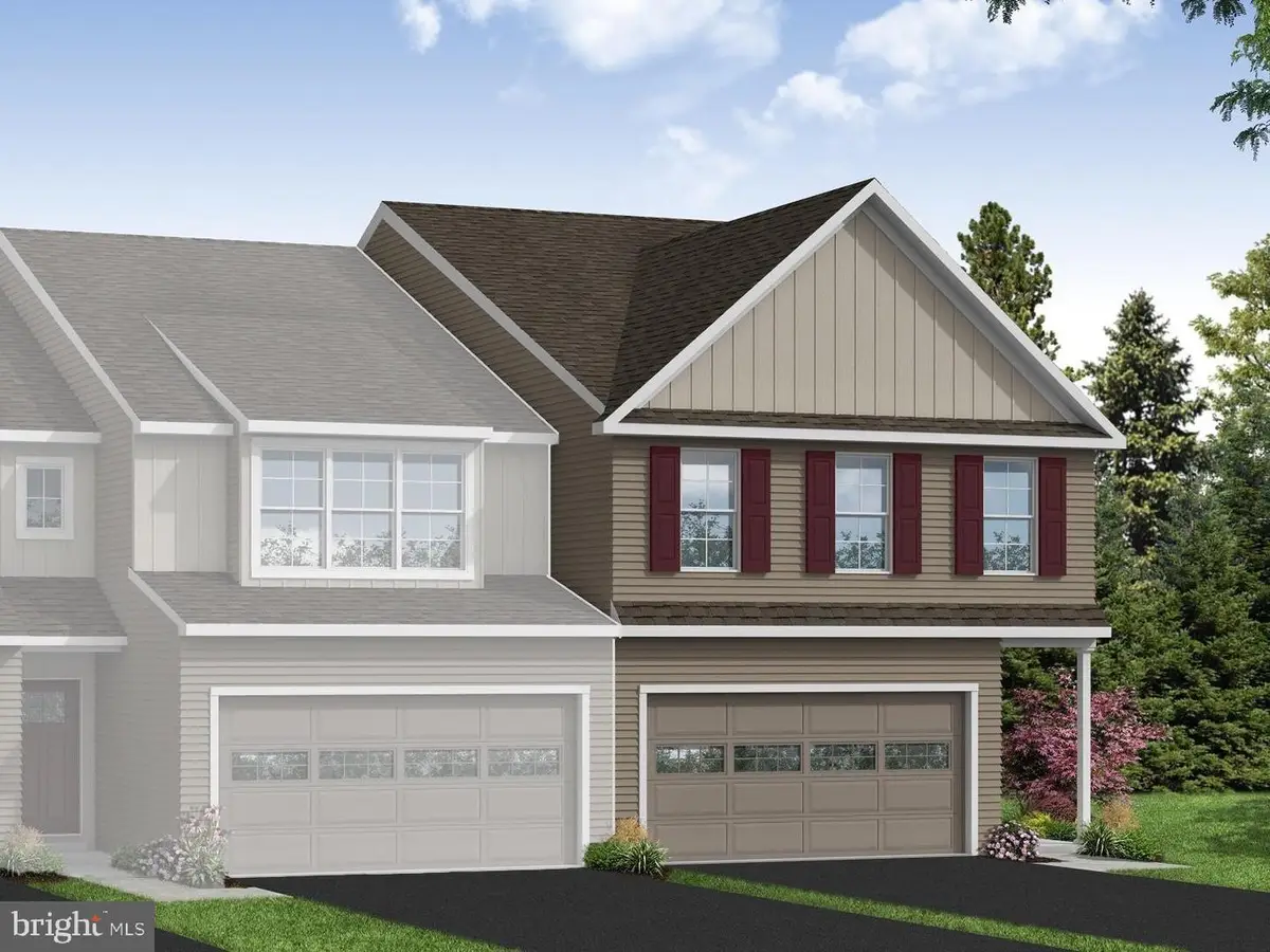 124 Magnolia Dr, Middletown, PA 17057 - Image #1