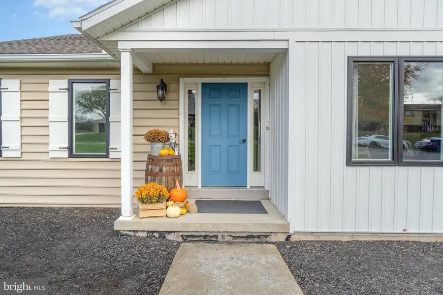 8024 Yellowstone Dr, Harrisburg, PA 17112 - Image #3