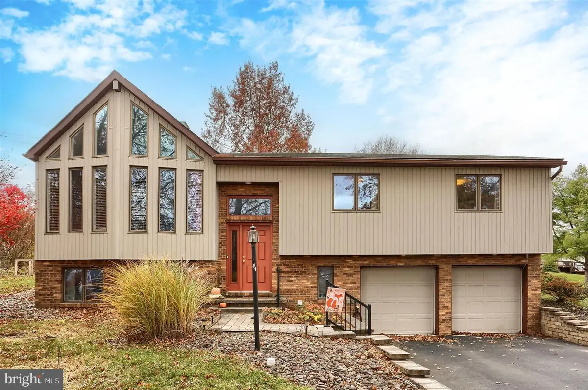 1804 Blacklatch Ln, Middletown, PA 17057 - Image #1