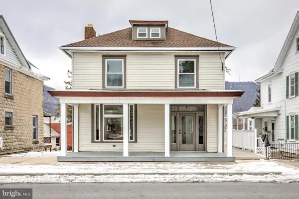 711 Main St, LYKENS, PA 17048