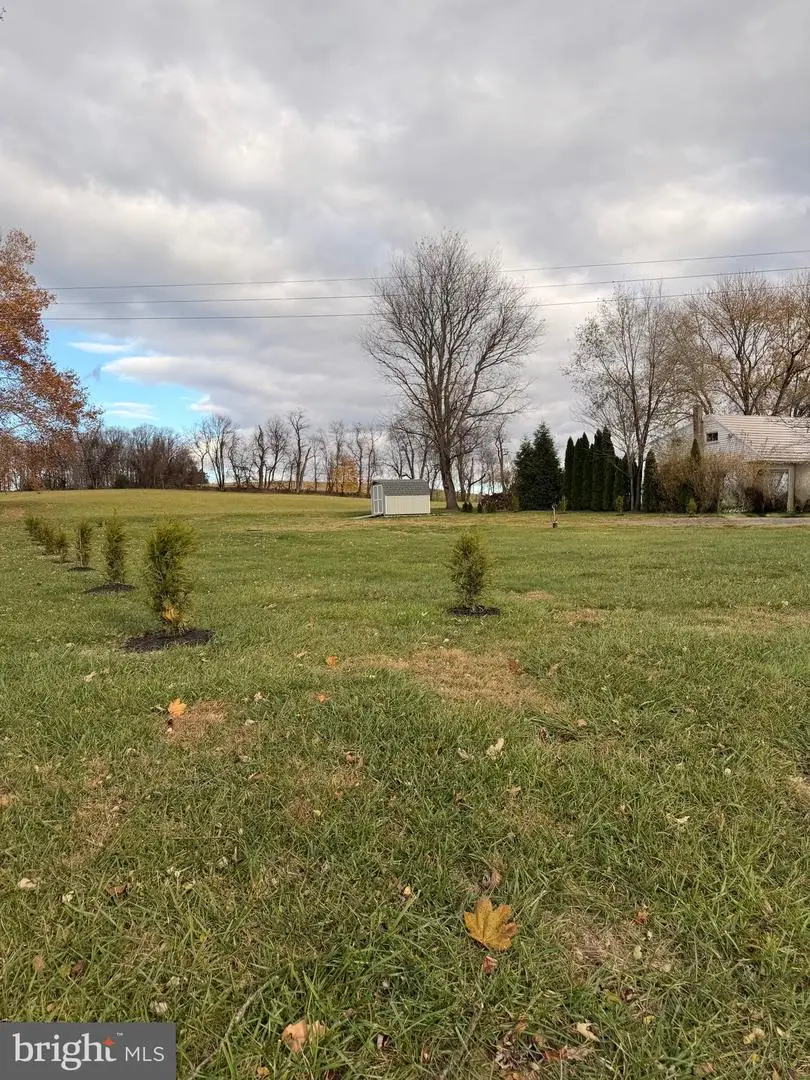 2701 Waltonville Rd, Hummelstown, PA 17036 - Image #2