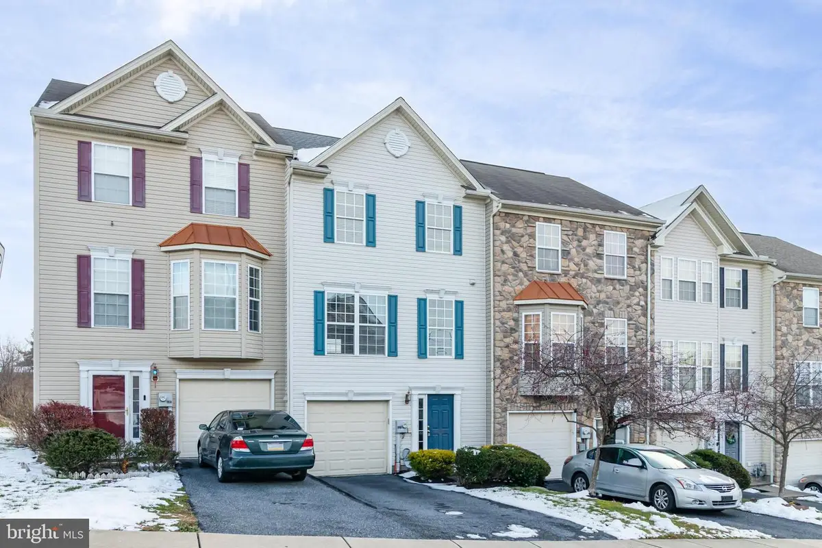 7548 Stephen Dr, Harrisburg, PA 17111 - Image #1