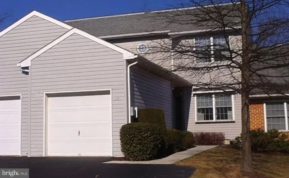 1045 Pond Ridge Dr, Harrisburg, PA 17111 - Image #1