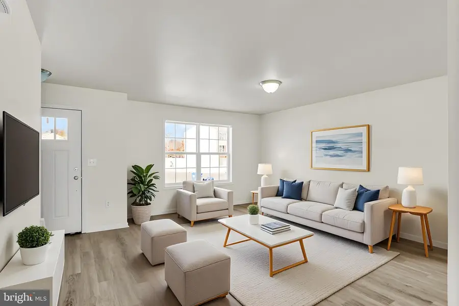 865 Gregs Dr, Harrisburg, PA 17111 - #3