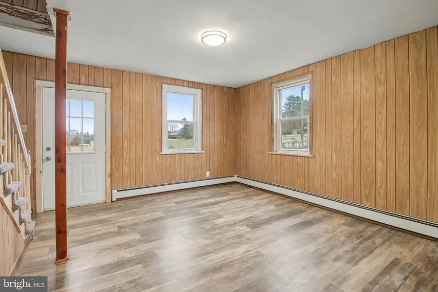 46 Laudermilch Rd, Halifax, PA 17032 - Image #2