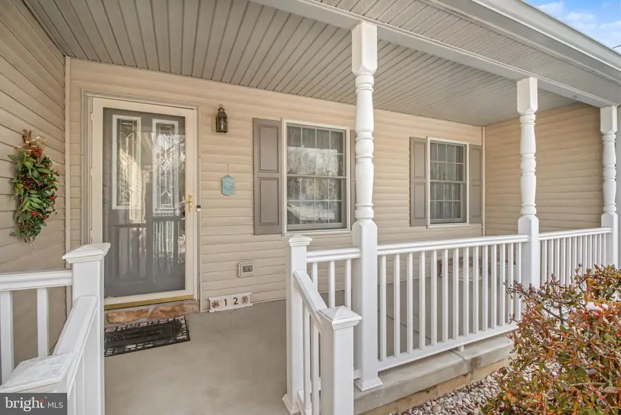 12 Sweet Arrow Dr, Hummelstown, PA 17036 - Image #2