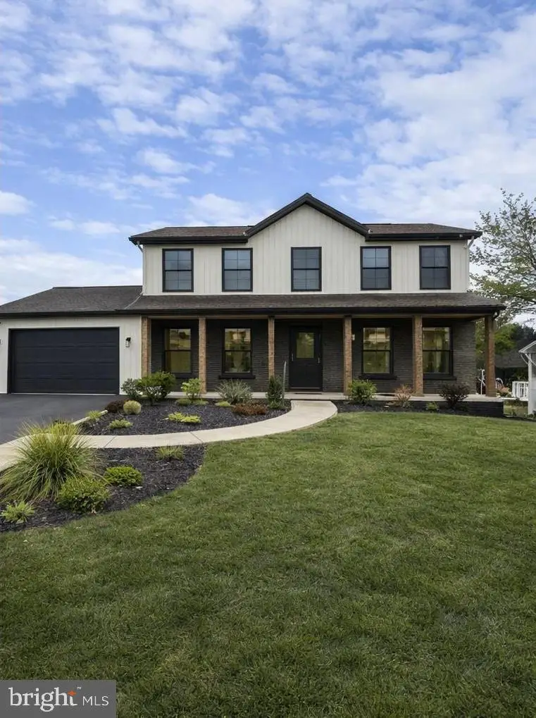 897 Sunny Hill Ln, Harrisburg, PA 17111 - Image #1