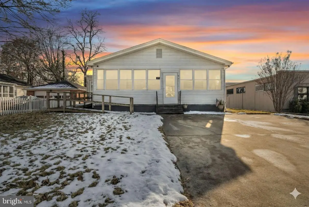 318 E Emaus St, Middletown, PA 17057 - Image #1