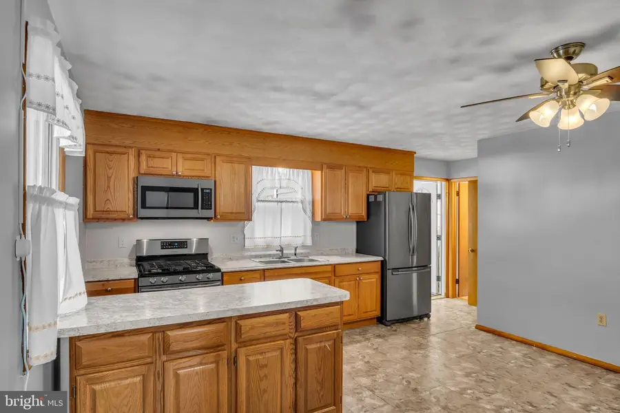 318 E Emaus St, Middletown, PA 17057 - Image #2