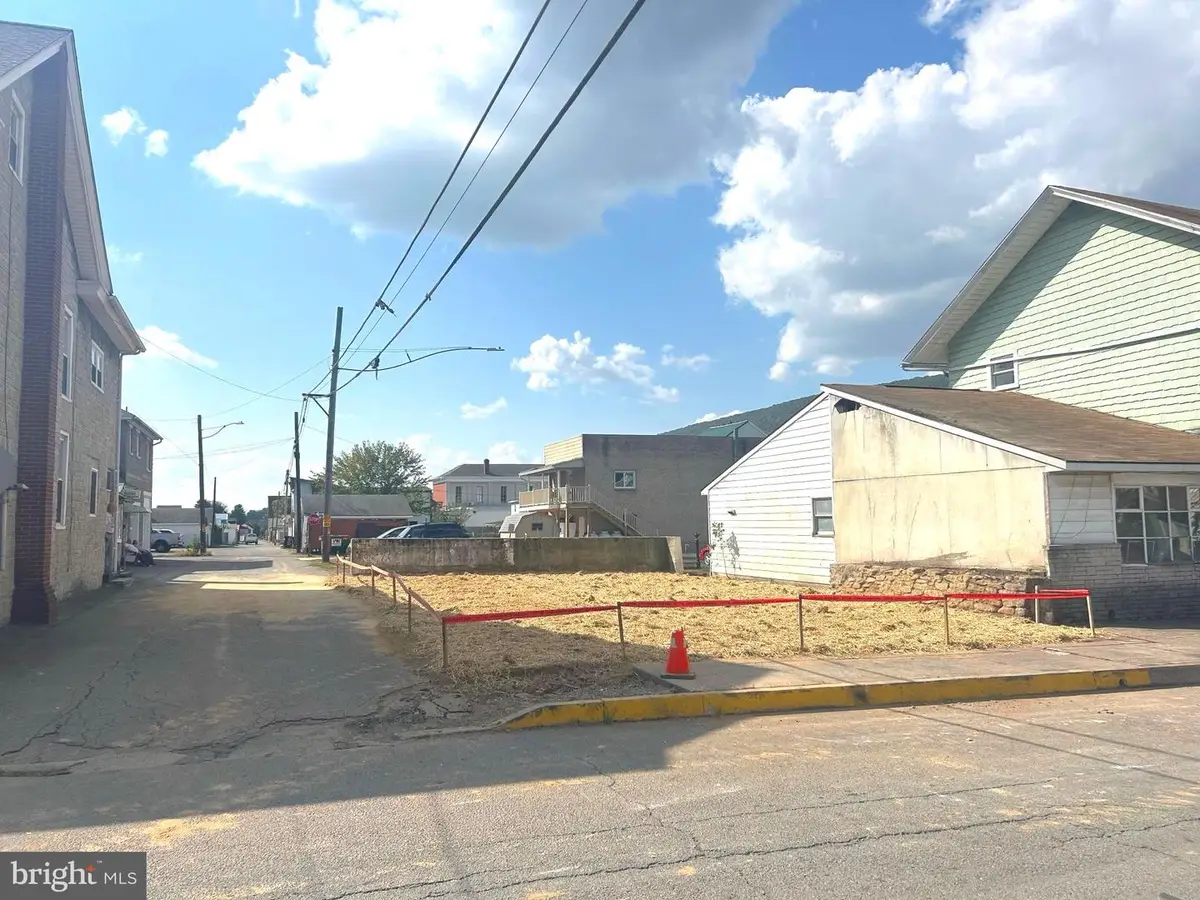 512 Market St, Lykens, PA 17048 - Image #1