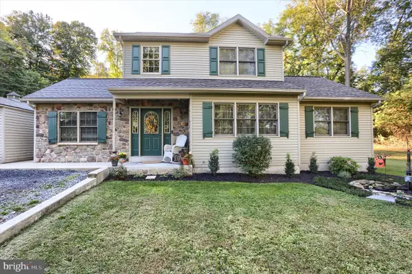 615 Singer Ln, DAUPHIN, PA 17018