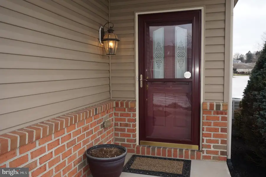 197 Meadowview Dr, Harrisburg, PA 17111 - Image #2