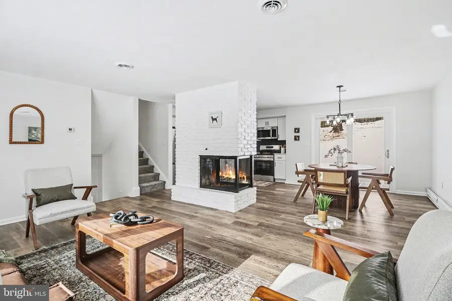 857 Twin Oaks Dr, Hummelstown, PA 17036 - #2