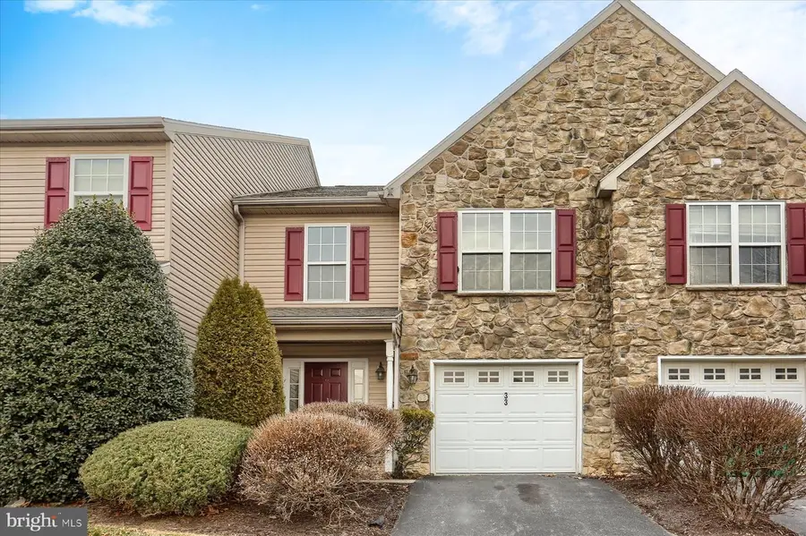 33 Carousel Cir, Hershey, PA 17033 - Image #2