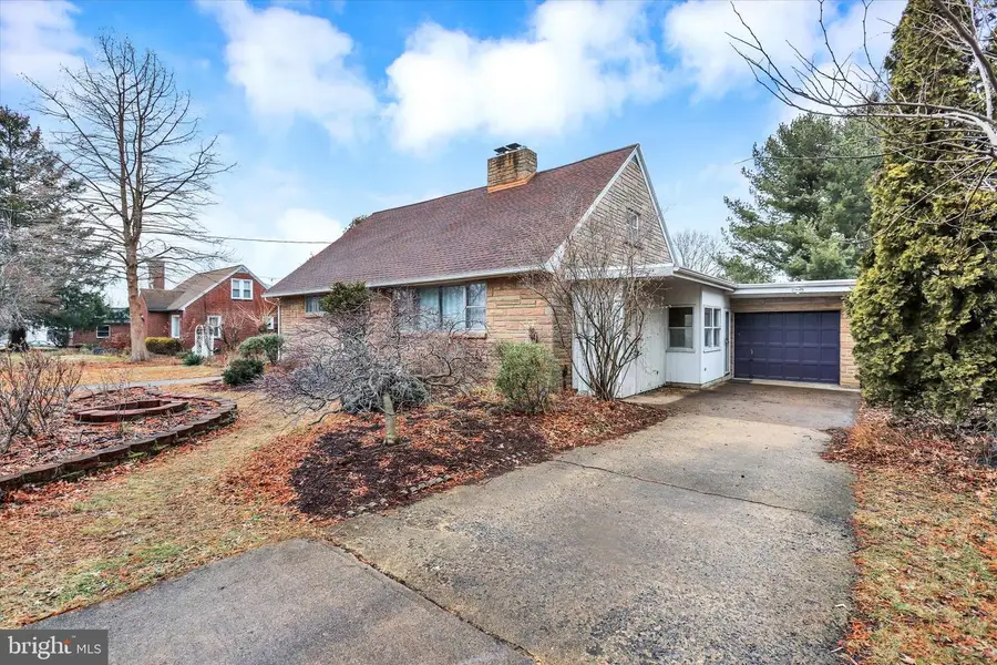 5020 Sunset Dr, Harrisburg, PA 17112 - Image #3