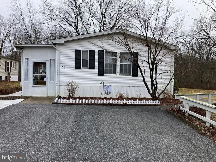 30 Meadow Run Pl, Harrisburg, PA 17112 - Image #2