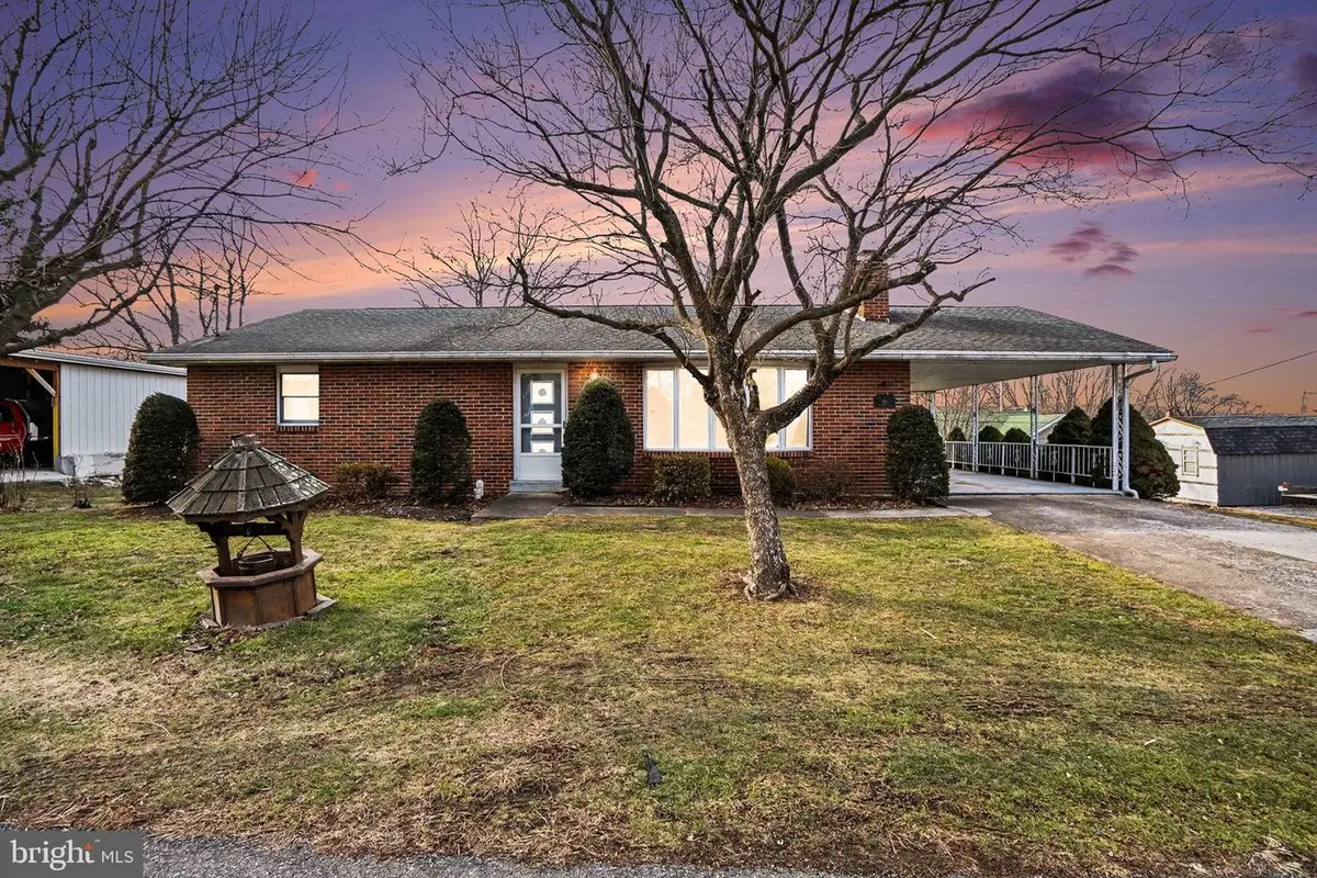 105 Chestnut Aly, Halifax, PA 17032 - Image #1