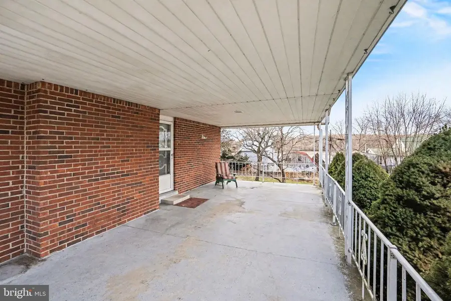 105 Chestnut Aly, Halifax, PA 17032 - Image #3