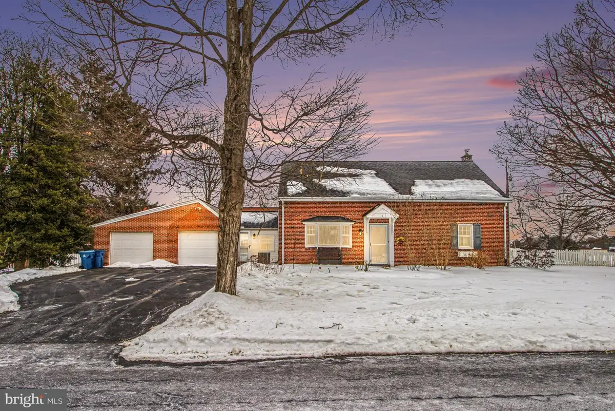 123 Florence Dr, Harrisburg, PA 17112 - #1