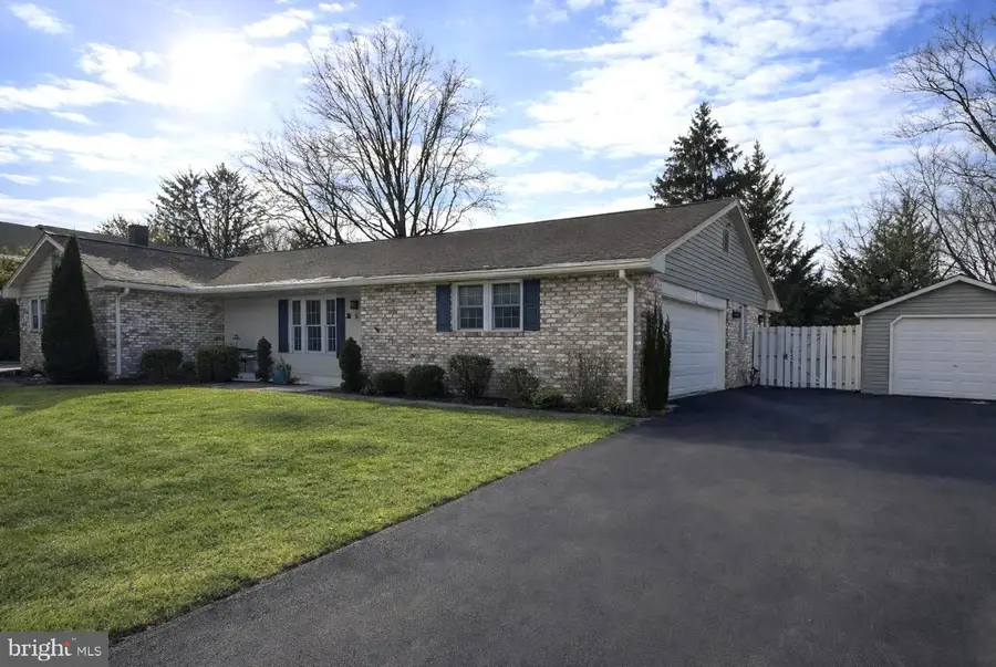 214 William Dr, Hershey, PA 17033 - #2