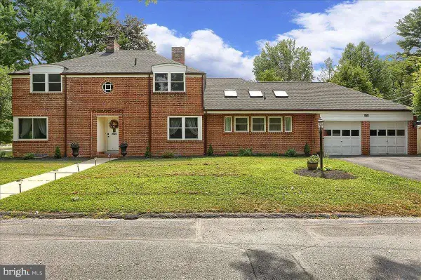 2926 Parkside Ln, HARRISBURG, PA 17110