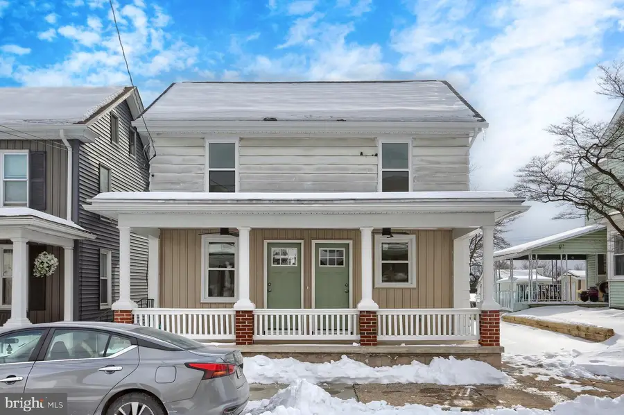 416 Penn St, Middletown, PA 17057 - #3