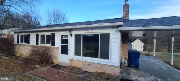 1111 Fairmont Dr, HARRISBURG, PA 17112