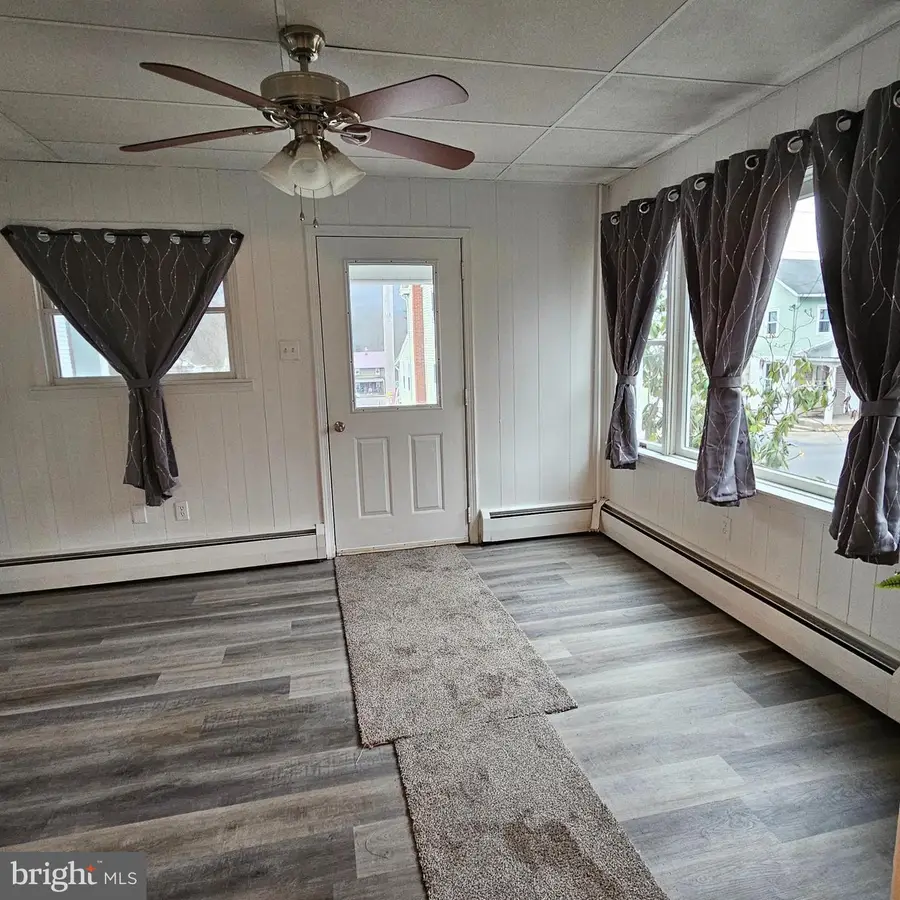 426 Center St, Lykens, PA 17048 - #2