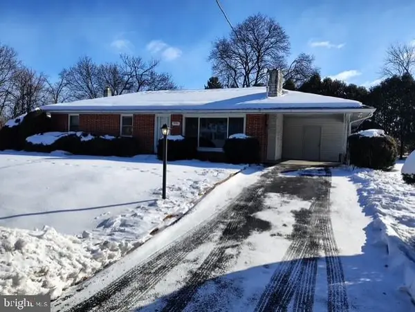 7690 Daniel Dr, HARRISBURG, PA 17112